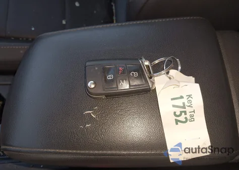 2019 Volkswagen Tiguan 2.0T Se/2.0T Sel/2.0T Sel R-Line/2.0T Sel R-Line Black z USA, uszkodzony, nr VIN 3VV2B7AX9KM059265